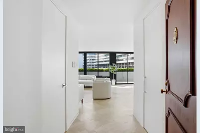 2500 Virginia Ave NW #715-S, Washington, DC 20037 - Photo 2