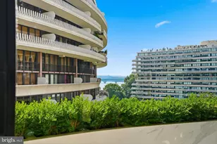 2500 Virginia Ave NW, Washington, DC 20037 - Photo 8