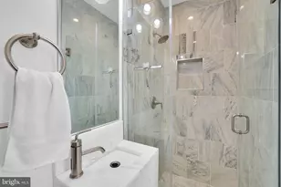 1823 Kalorama Rd NW, Washington, DC 20009 - Photo 4