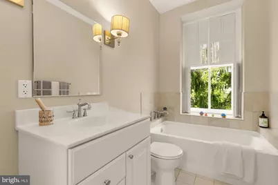 326 2nd Street SE, Washington, DC 20003 - Photo 16