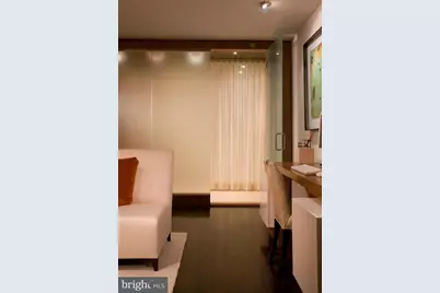 2725 39th Street NW #402, Washington, DC 20007 - Photo 12