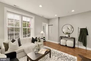 1018 13th St SE, Washington, DC 20003 - Photo 2