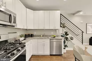 1018 13th St SE, Washington, DC 20003 - Photo 10