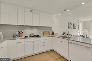 37 L St SE, Washington, DC 20003 - Photo 20