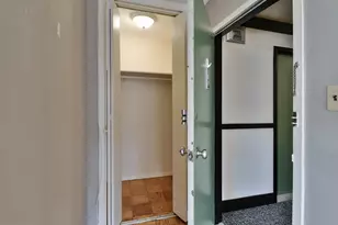 2401 H St NW, Washington, DC 20037 - Photo 28
