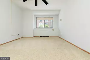 730 24th St NW, Washington, DC 20037 - Photo 8