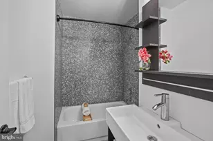 42 Hawthorne Ct NE, Washington, DC 20017 - Photo 32