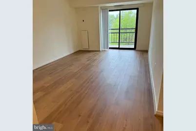 2111 Wisconsin Avenue NW #319, Washington, DC 20007 - Photo 4