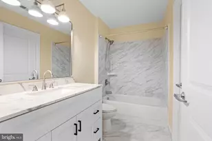 915 E St NW, Washington, DC 20004 - Photo 26