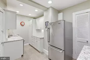 1026 16th St NW, Washington, DC 20036 - Photo 18
