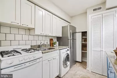 626 Independence Avenue SE #304, Washington, DC 20003 - Photo 8