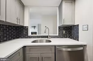 1727 R St NW, Washington, DC 20009 - Photo 8