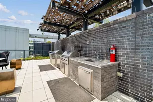 70 N Street SE, Washington, DC 20003 - Photo 32