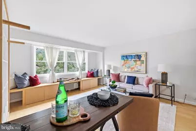 1801 Clydesdale Place NW #408, Washington, DC 20009 - Photo 4