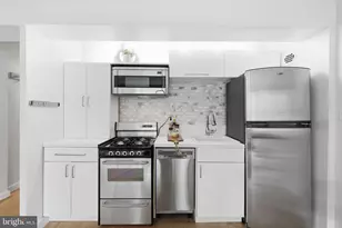 1801 Clydesdale Pl NW, Washington, DC 20009 - Photo 8