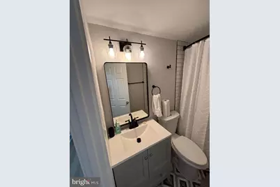 1702 1/2 10th Street NW #B, Washington, DC 20001 - Photo 4