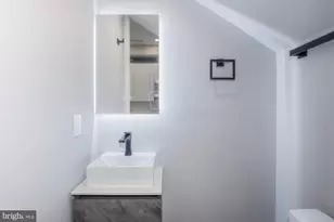 1332 G St SE, Washington, DC 20003 - Photo 18