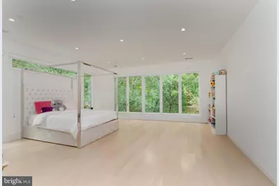 2905 University Terrace NW, Washington, DC 20016 - Photo 22