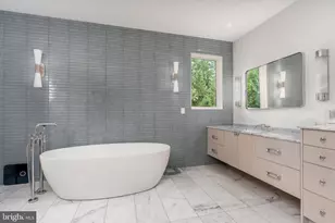 2905 University Terrace NW, Washington, DC 20016 - Photo 24