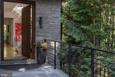 2905 University Terrace NW, Washington, DC 20016 - Photo 4
