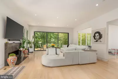 2905 University Terrace NW, Washington, DC 20016 - Photo 6