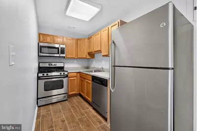 625 Chesapeake Street SE #301, Washington, DC 20032 - Photo 4