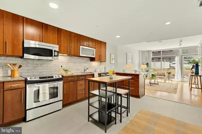 1025 1st SE #104, Washington, DC 20003 - Photo 2
