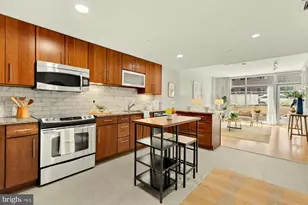 1025 1st SE, Washington, DC 20003 - Photo 2