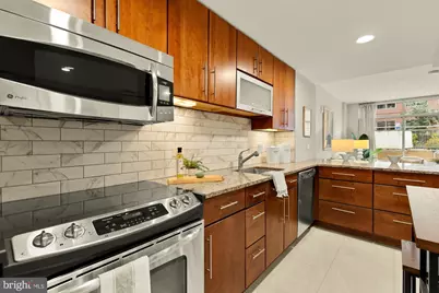 1025 1st SE #104, Washington, DC 20003 - Photo 10