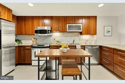 1025 1st SE #104, Washington, DC 20003 - Photo 6