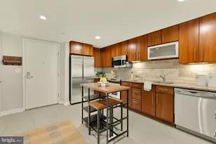 1025 1st SE, Washington, DC 20003 - Photo 4