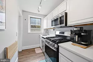 1820 Clydesdale Pl NW, Washington, DC 20009 - Photo 8