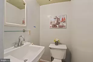 1005 V St NW, Washington, DC 20001 - Photo 16