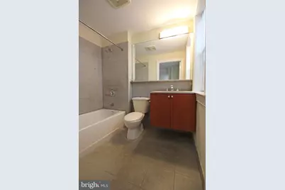 1121 24th Street NW #302, Washington, DC 20037 - Photo 12