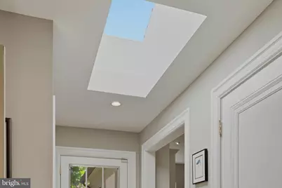 5405 39th Street NW, Washington, DC 20015 - Photo 10