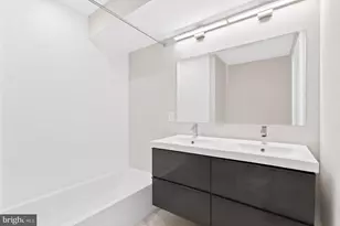 38 Randolph Pl NW, Washington, DC 20001 - Photo 12