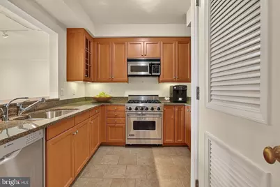 1155 23rd Street NW #7J, Washington, DC 20037 - Photo 6