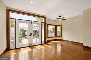 221 E St SE, Washington, DC 20003 - Photo 20