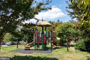 221 E St SE, Washington, DC 20003 - Photo 68