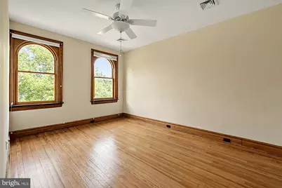221 E Street SE, Washington, DC 20003 - Photo 44