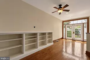 221 E St SE, Washington, DC 20003 - Photo 18