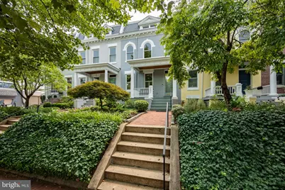 221 E Street SE, Washington, DC 20003 - Photo 2