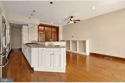 221 E Street SE, Washington, DC 20003 - Photo 26