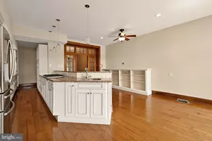 221 E St SE, Washington, DC 20003 - Photo 26