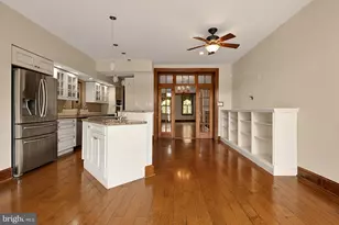 221 E St SE, Washington, DC 20003 - Photo 22