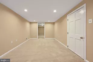 221 E St SE, Washington, DC 20003 - Photo 56