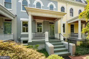 221 E St SE, Washington, DC 20003 - Photo 4