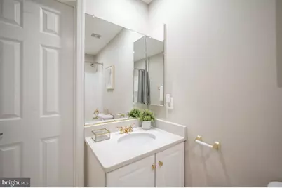 715 G Street SW, Washington, DC 20024 - Photo 26