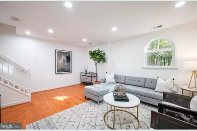 715 G Street SW, Washington, DC 20024 - Photo 34