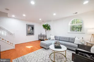 715 G St SW, Washington, DC 20024 - Photo 34